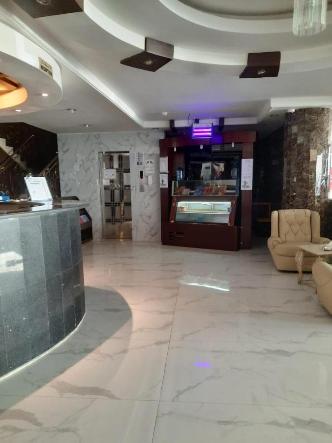 شقق العنوان للوحدات المخدومة Alanwaan Apartments For Serviced Units 达曼 外观 照片