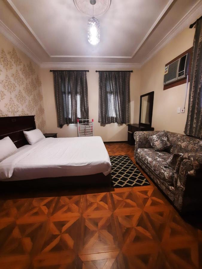 شقق العنوان للوحدات المخدومة Alanwaan Apartments For Serviced Units 达曼 外观 照片