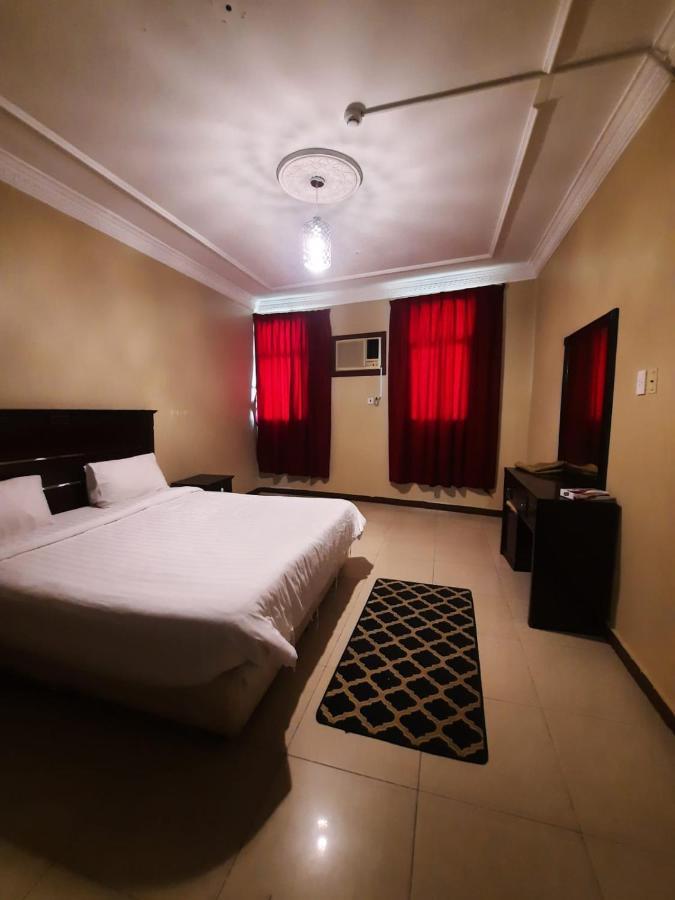 شقق العنوان للوحدات المخدومة Alanwaan Apartments For Serviced Units 达曼 外观 照片